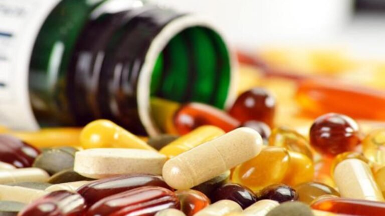 How to Take Supplements Safely and Effectively